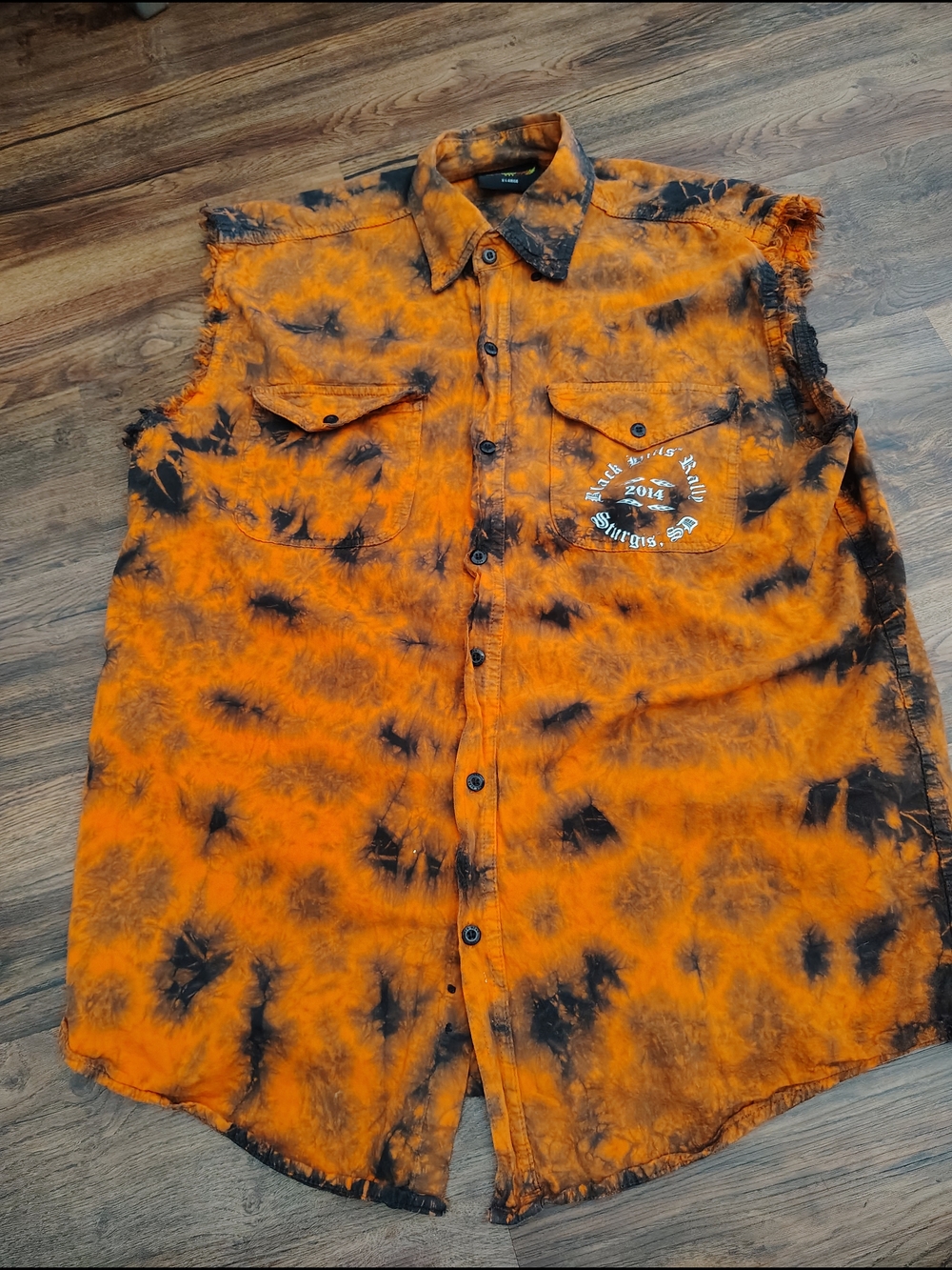 Orange & Black Tie-Dye Sleeveless Button-Up Shirt